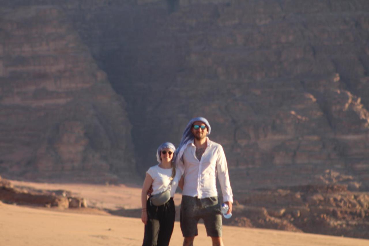 Rum Warm Bubble Camp Hotel Wadi Rum Bagian luar foto