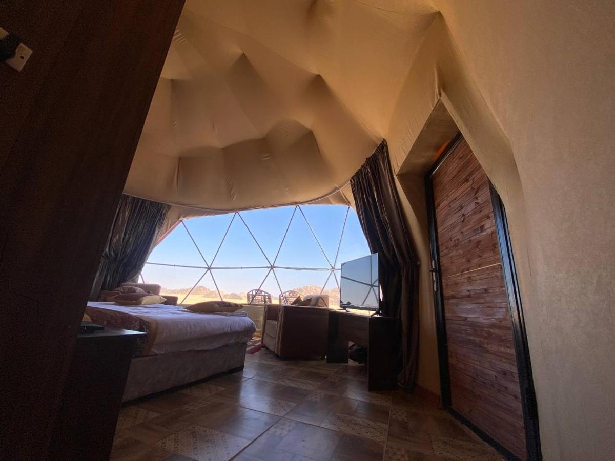 Rum Warm Bubble Camp Wadi Rum Bagian luar foto