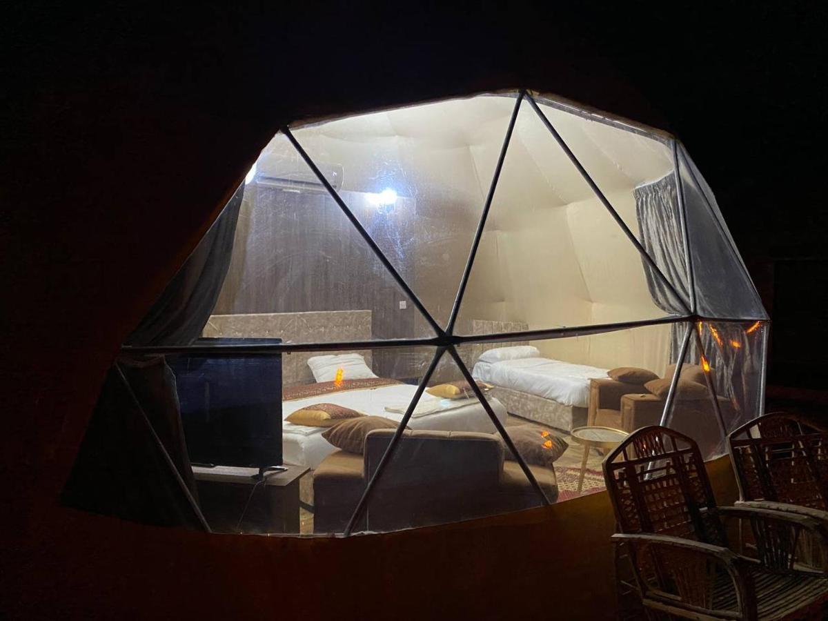 Rum Warm Bubble Camp Hotel Wadi Rum Bagian luar foto