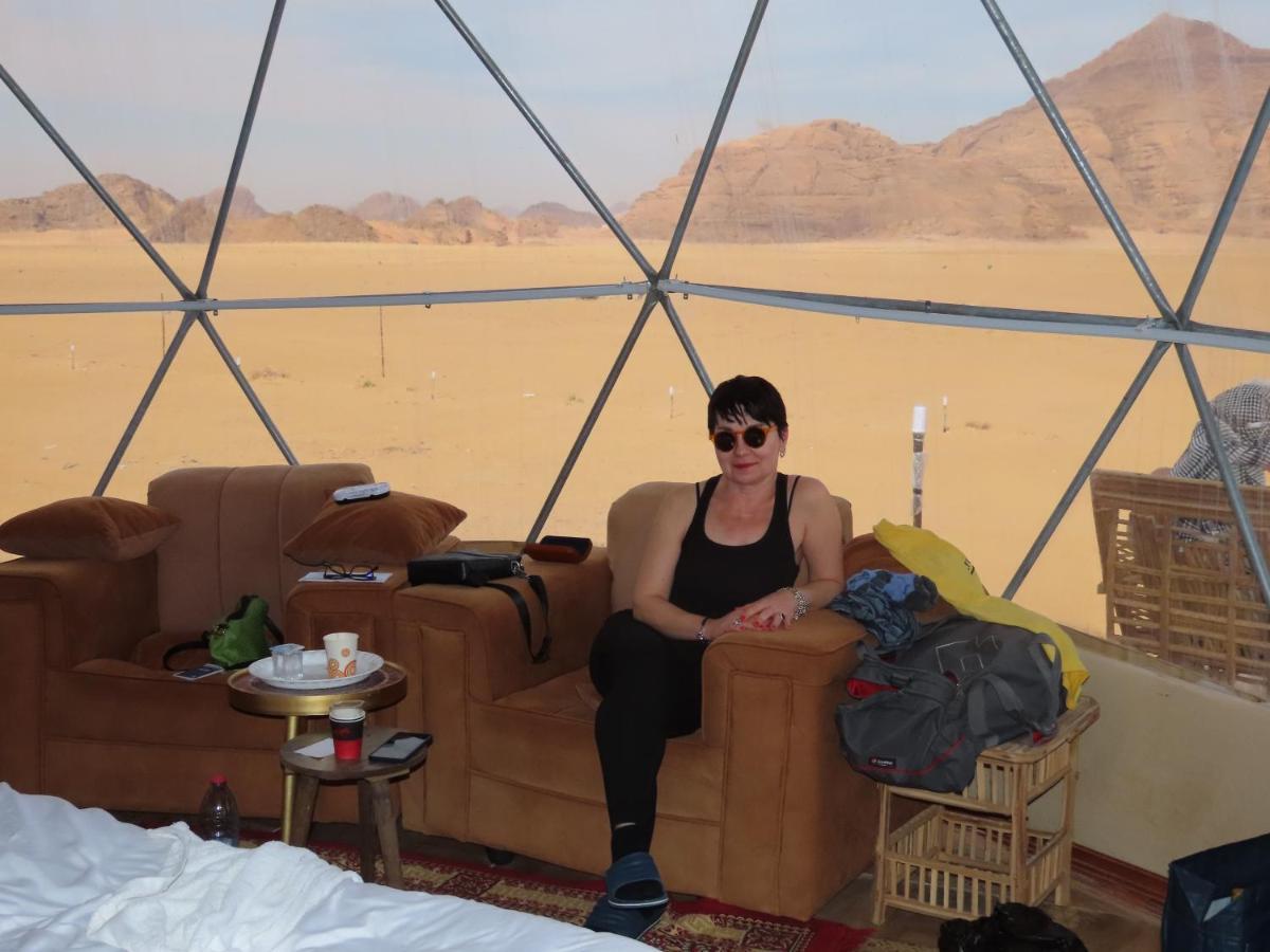 Rum Warm Bubble Camp Hotel Wadi Rum Bagian luar foto