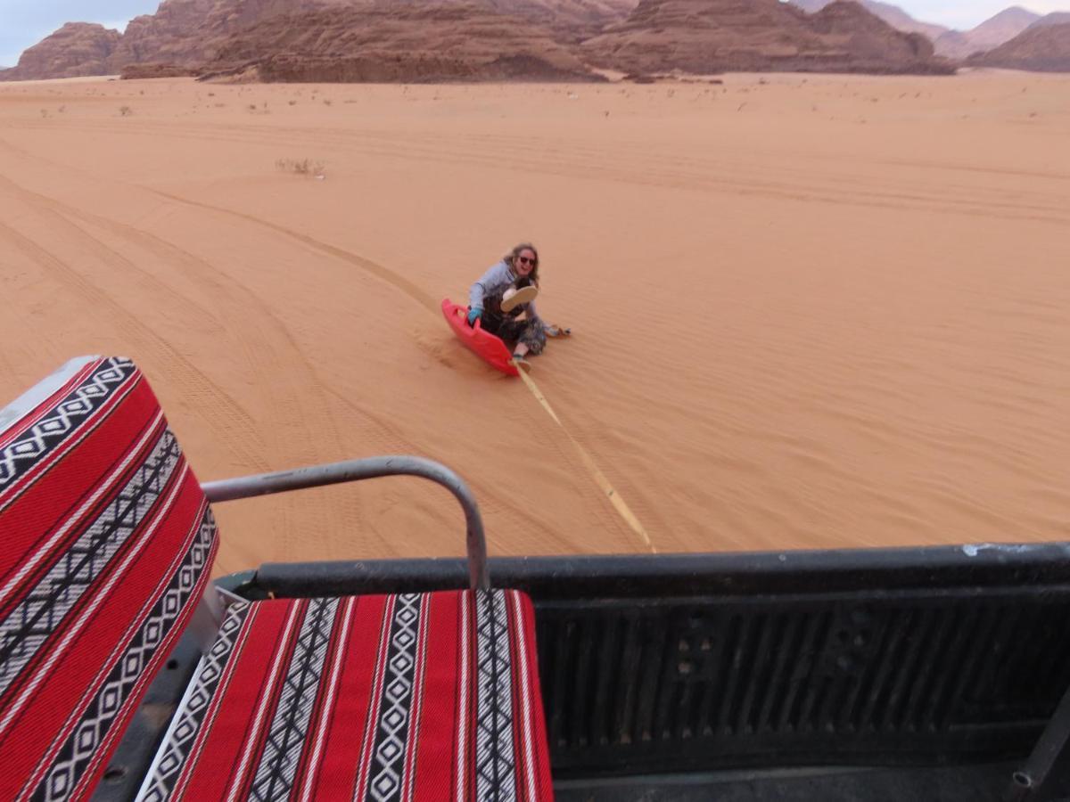 Rum Warm Bubble Camp Hotel Wadi Rum Bagian luar foto