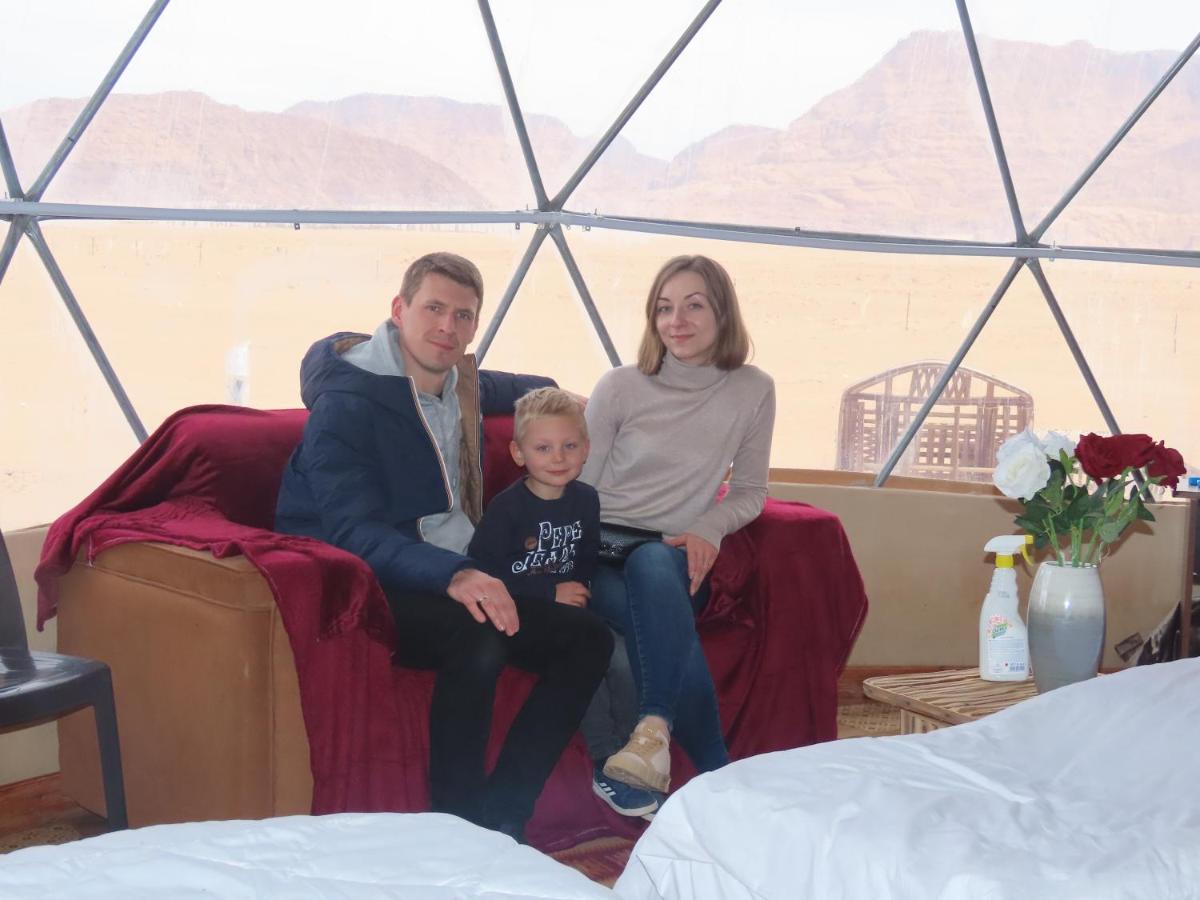 Rum Warm Bubble Camp Hotel Wadi Rum Bagian luar foto