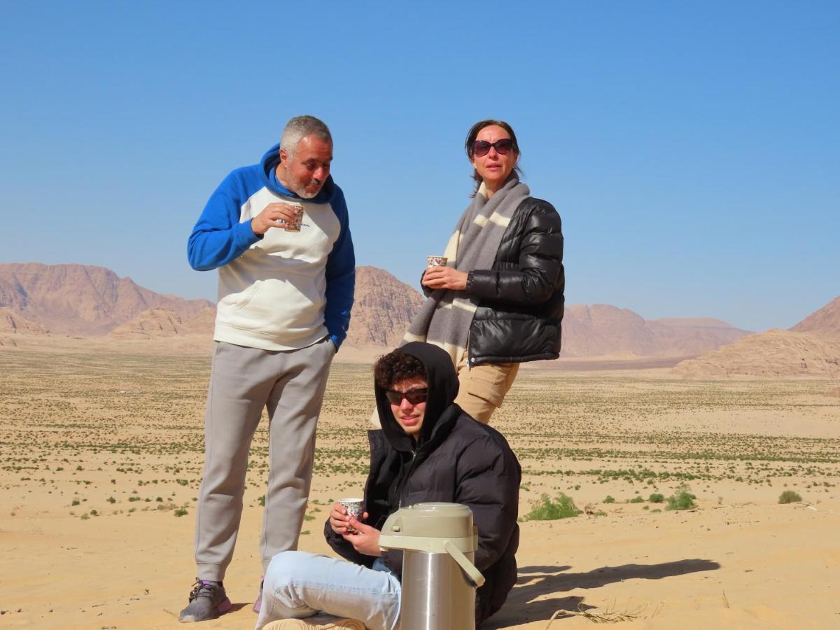 Rum Warm Bubble Camp Hotel Wadi Rum Bagian luar foto