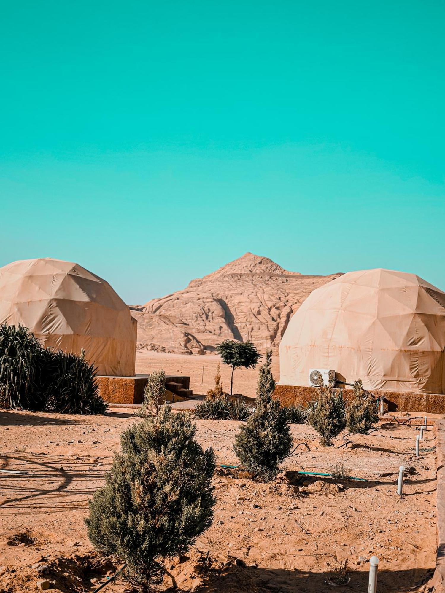 Rum Warm Bubble Camp Wadi Rum Bagian luar foto