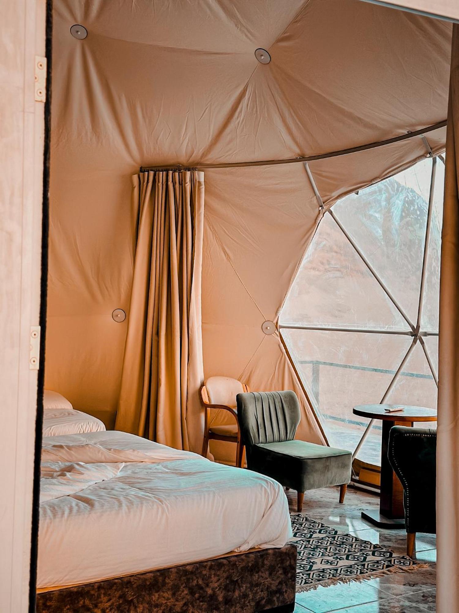 Rum Warm Bubble Camp Wadi Rum Bagian luar foto