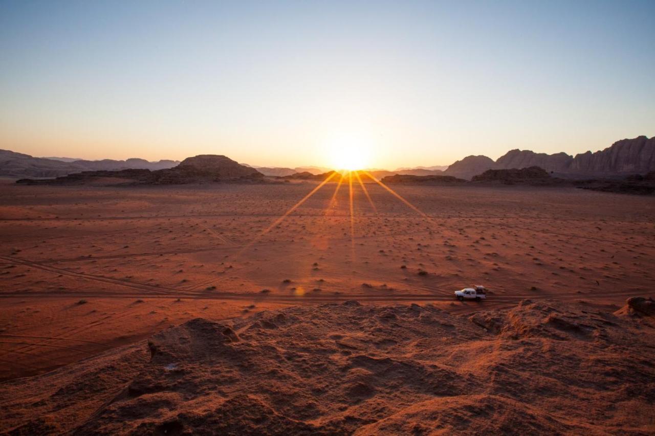 Rum Warm Bubble Camp Wadi Rum Bagian luar foto